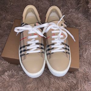 Burberry Sneakers